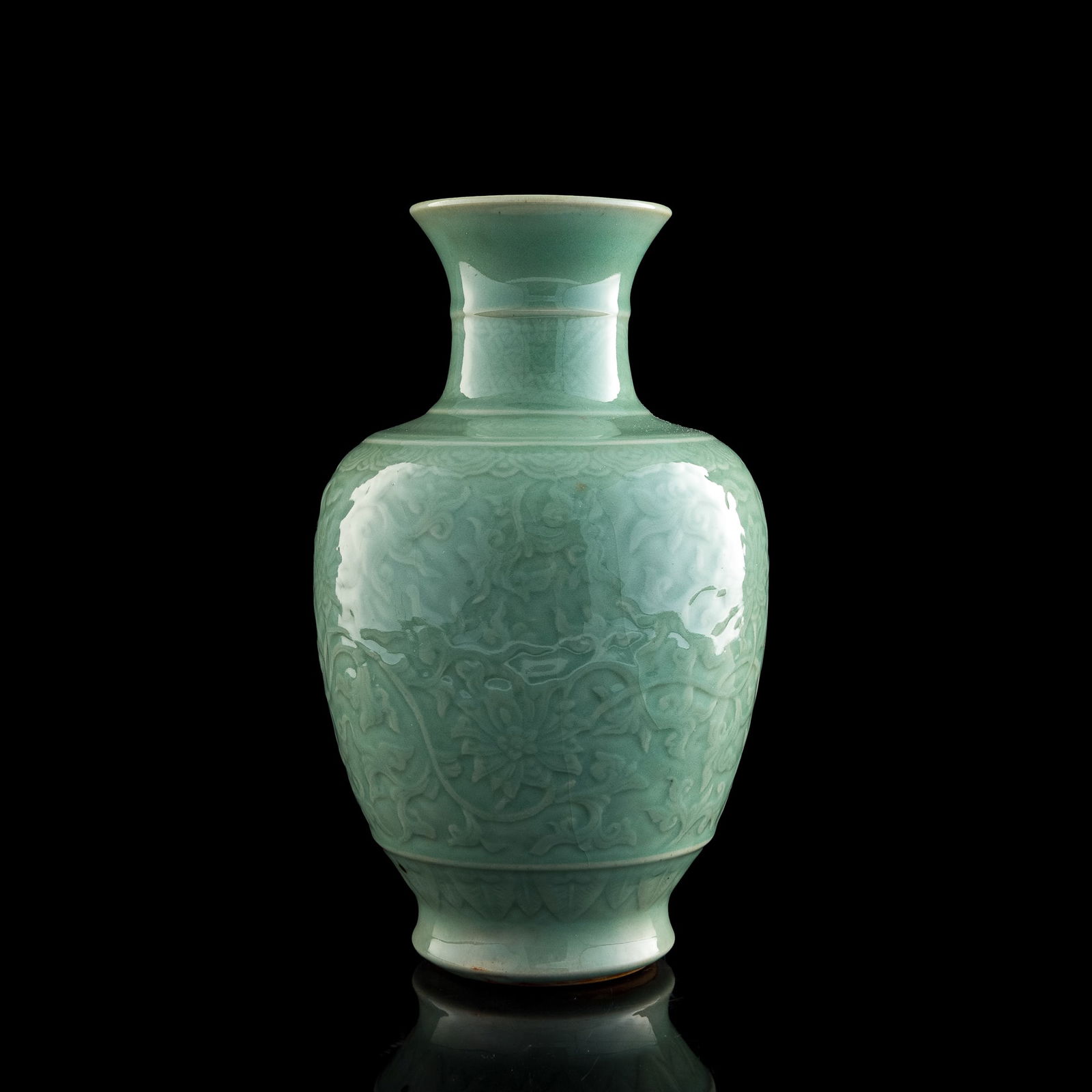 A Chinese celadon-glazed vase, early 19th century (1 of 7)
