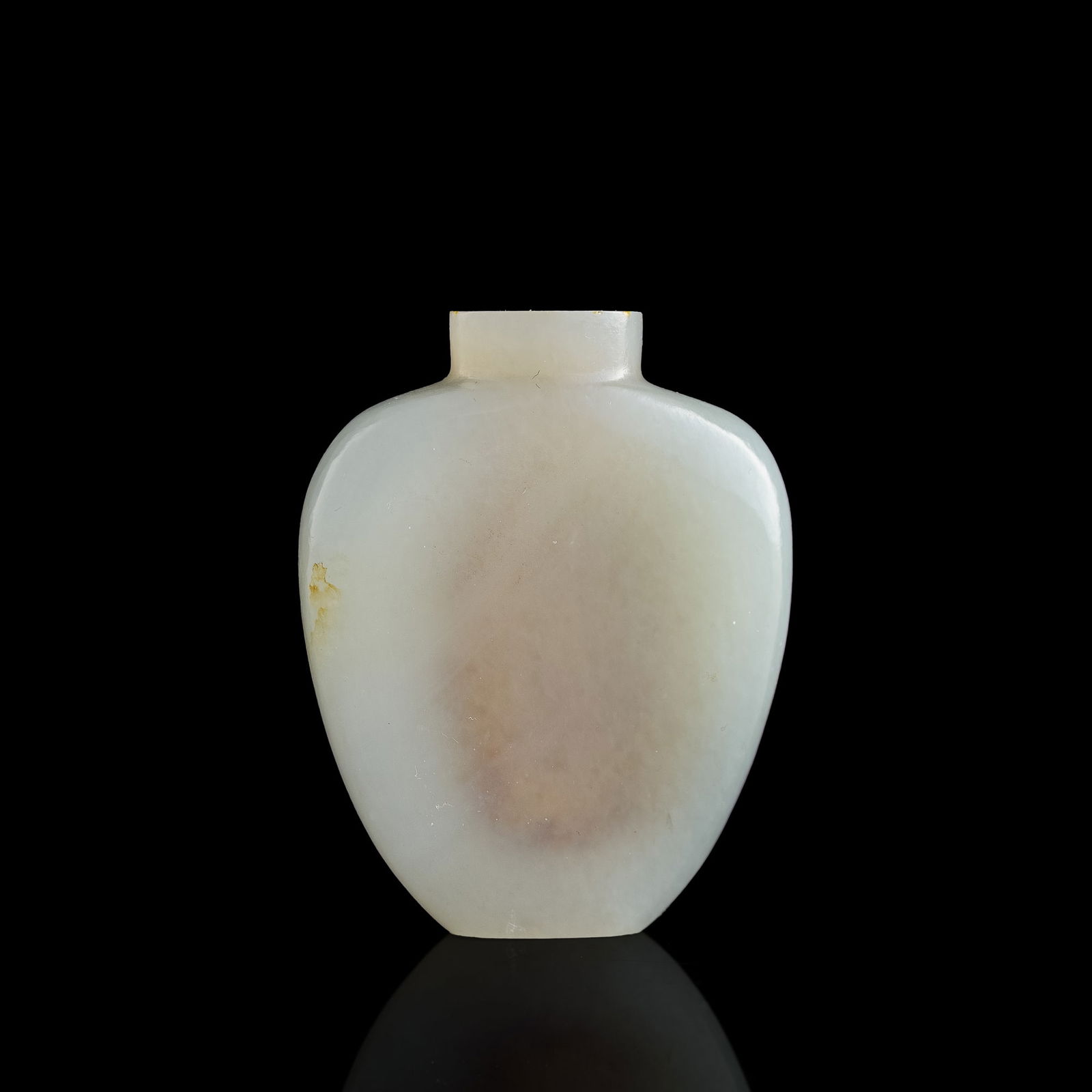 A Chinese white jade snuff bottle, 19th century (1 of 7)