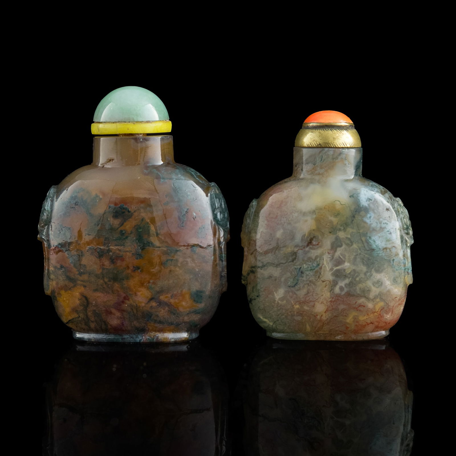 Two Chinese carved agate snuff bottles, 19th century (1 of 9)