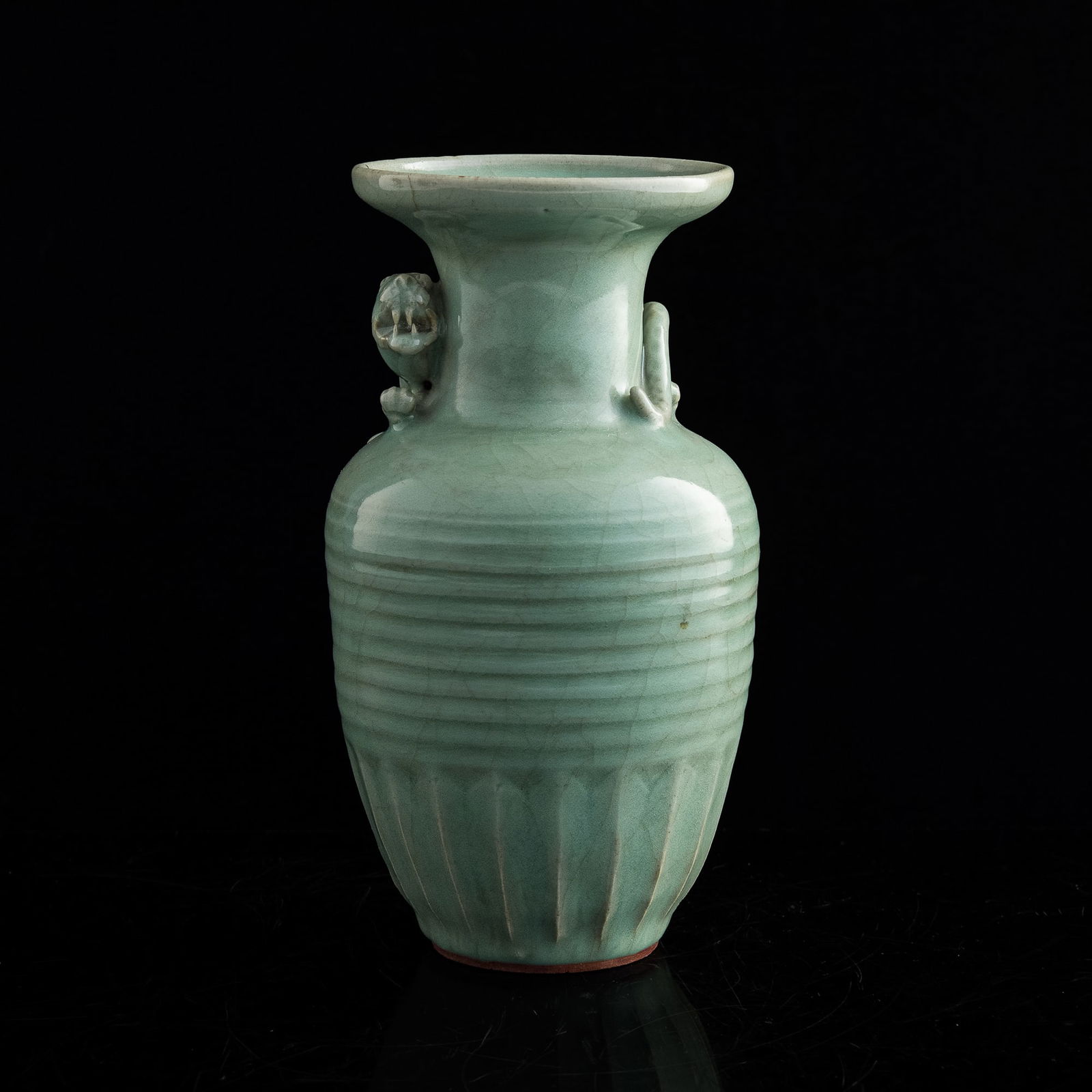 A Chinese Longquan celadon-glazed vase, Song dynasty/Yuan dynasty (1 of 7)