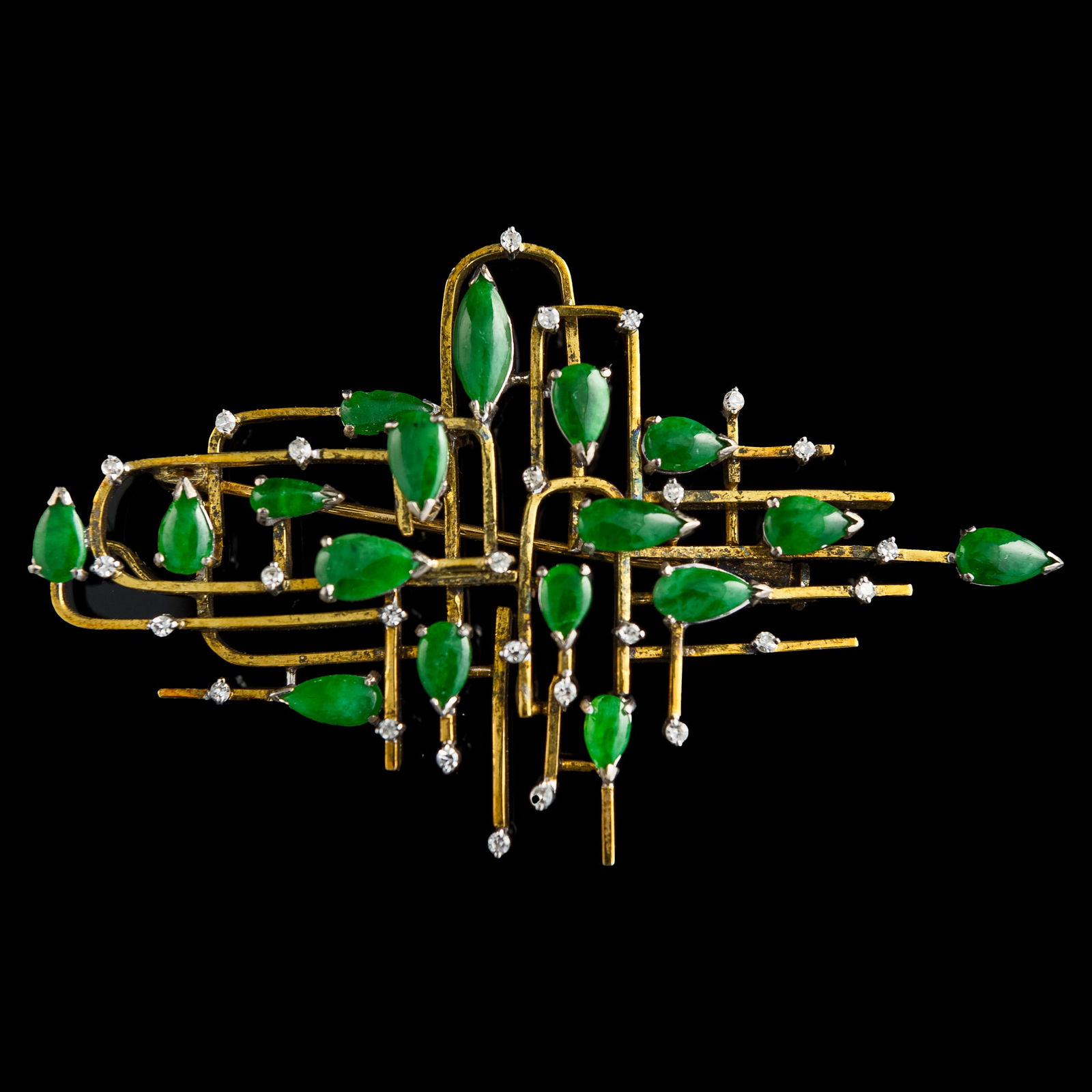 A Chinese 14K gold brooch with jadeite and diamonds (1 of 4)