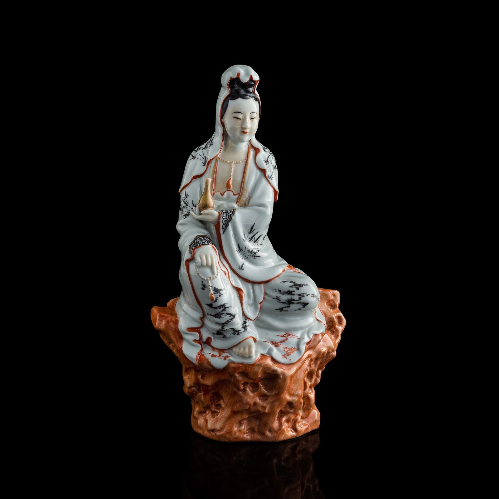 A Chinese famille rose Guanyin figure, by Cai Yongsheng (Chinese, Republic period) (1 of 11)