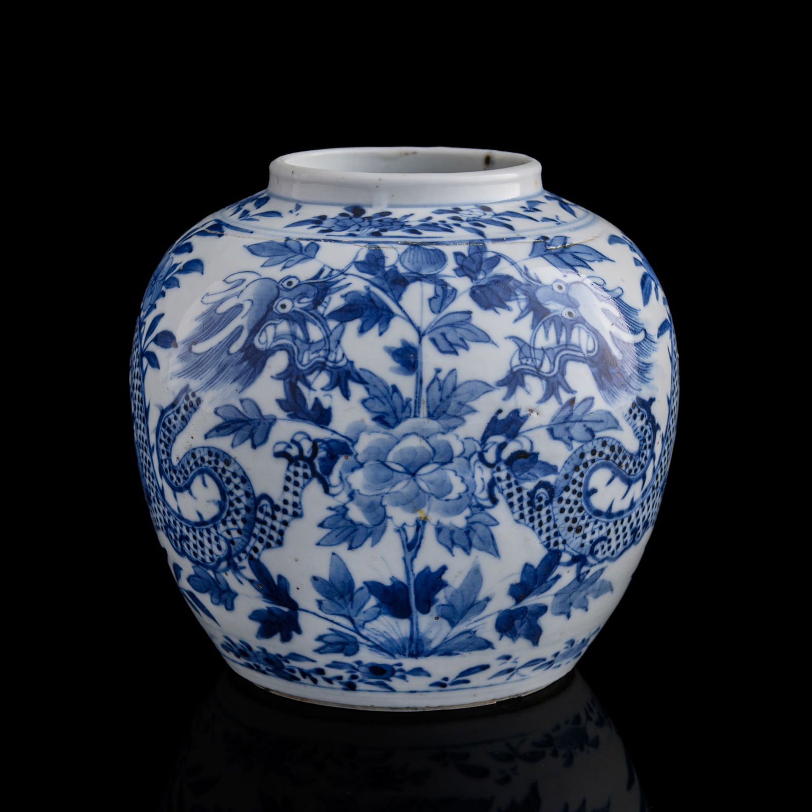 A Chinese blue and white 'dragon' jar, 19th century (1 of 9)