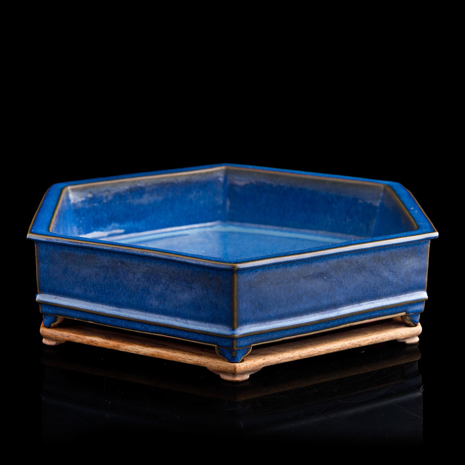 A Chinese Yijun-glazed hexagonal basin, Republic period (1 of 8)