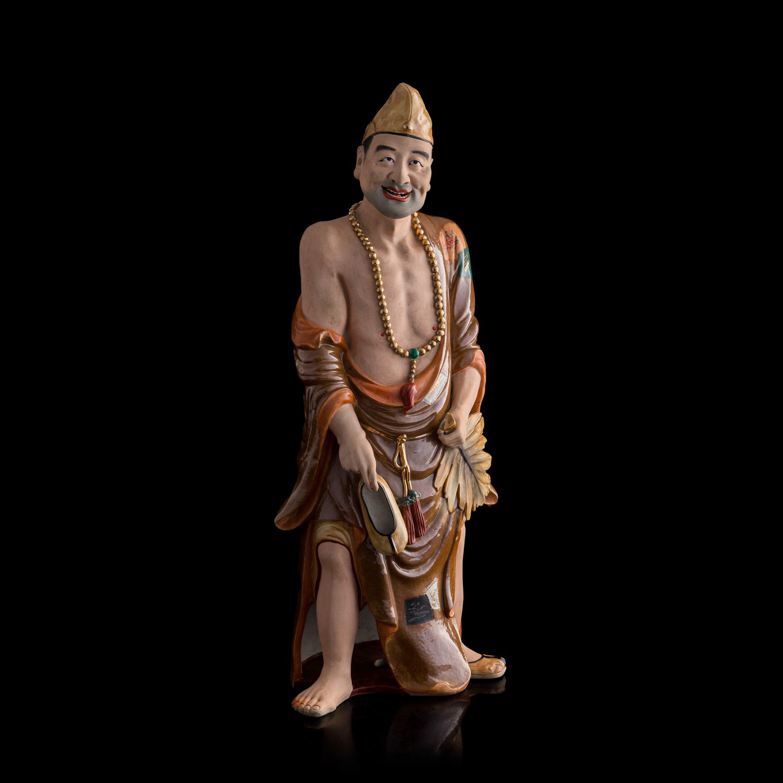 A Chinese porcelain statue of Jigong, by Hong Yisheng, Republic period (1 of 12)