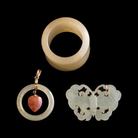 Three assorted Chinese jade pieces, Qing dynasty