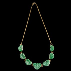 A Chinese necklace with jadeite pieces, Republic period
