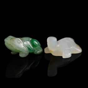 A Chinese white jade turtle and a jadeite toad, 19th century