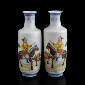 A pair of Chinese Falangcai-style vases, Republic period