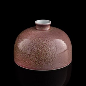 A Chinese peachbloom-glazed beehive water coupe, 19th century