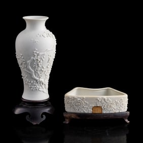 Two Chinese 'floral' biscuit porcelain items, late 19th century