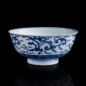 A Chinese blue and white 'kuilong' bowl, Yongzheng period, Qing dynasty