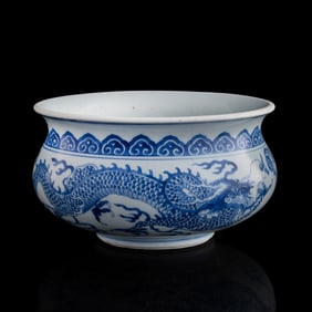 A Chinese blue and white 'dragon' censer, Kangxi period, Qing dynasty