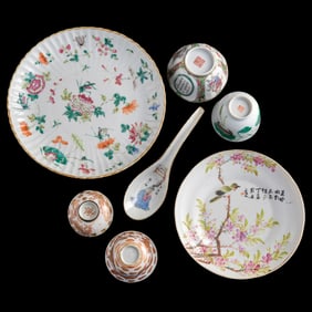 Six assorted Chinese famille rose porcelain items, 19th century
