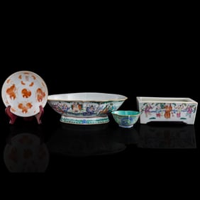 Four assorted Chinese famille rose porcelain items, late 19th century
