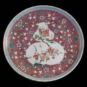 A Chinese famille rose 'children playing' plate, 19th century