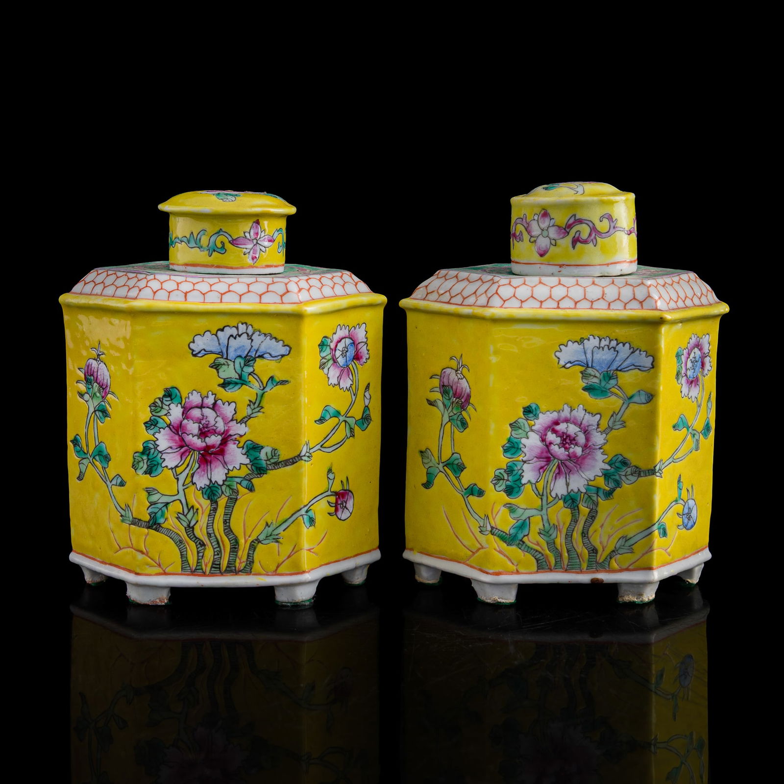 A pair of Chinese yellow-ground famille rose tea canisters, Republic period (1 of 10)