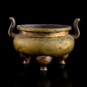 A Chinese bronze tripod censer with imperial crown handles, 18th/19th century
