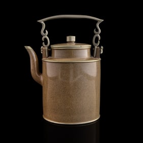 A Chinese zisha teapot, late 19th century