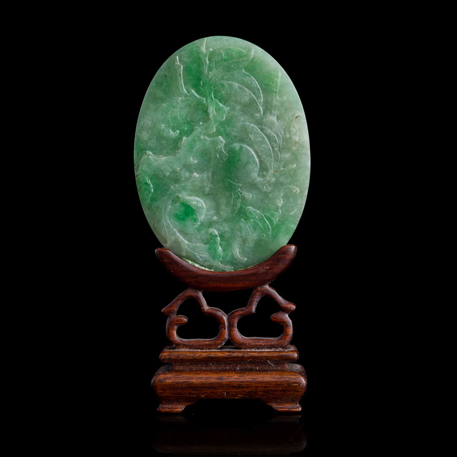 A Chinese carved jadeite 'floral' table screen, 19th century (1 of 6)