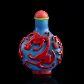 A Chinese red-chilong-overlay blue Peking glass snuff bottle, 18th century
