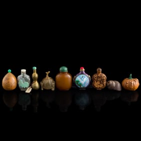 Nine assorted Chinese snuff bottles, 19th-20th century