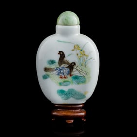 A Chinese famille rose snuff bottle, Daoguang period, Qing dynasty