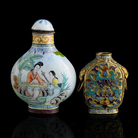 A Chinese cloisonne and a painted enamel snuff bottles, 1950s-1970s