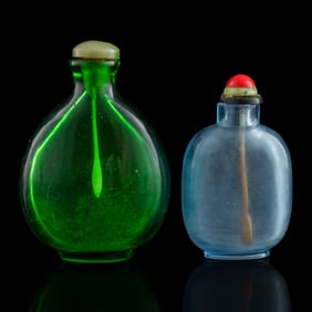 Two Chinese Peking glass snuff bottles, 19th century