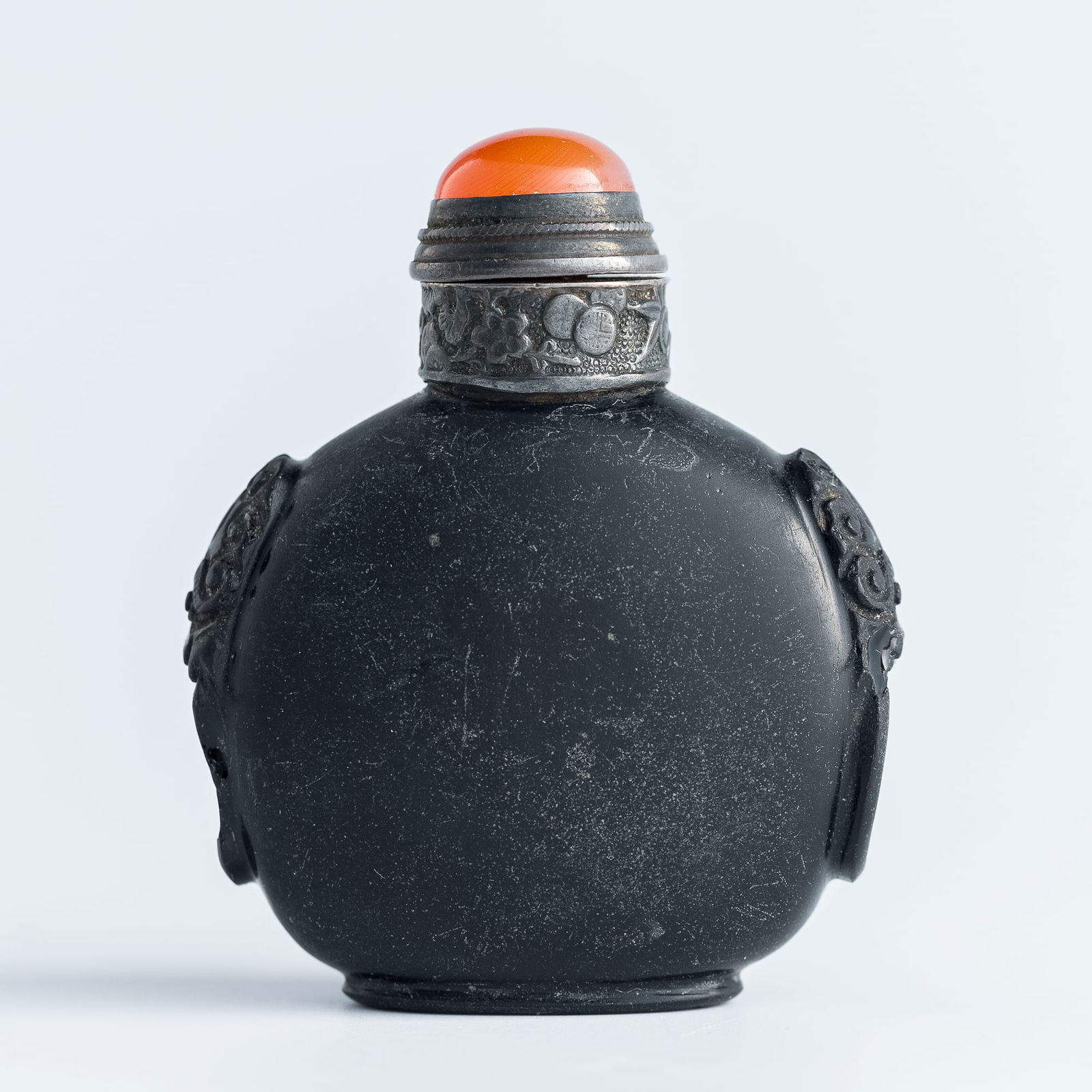 A Chinese carved stone double-handle snuff bottle, early 19th century (1 of 9)
