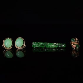 Four pieces of Chinese jadeite jewelry, Republic period