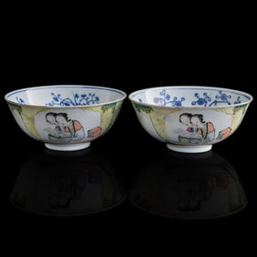 A pair of Chinese Qianjiang and blue and white bowls, Guangxu period, Qing dynasty