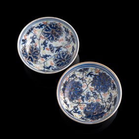 A pair of Chinese blue and enamel dishes, Guangxu period, Qing dynasty