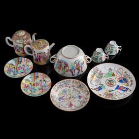 Nine Chinese Kwon-glazed porcelain items, 19th century