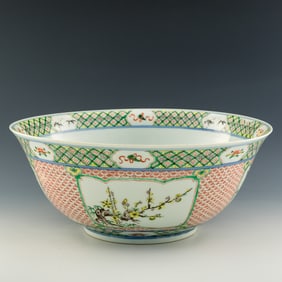 A large Chinese wucai 'flower' bowl, late 19th century