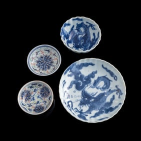 Two Chinese blue and white dishes, a plate and cup, Qing dynasty