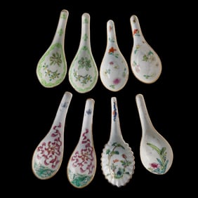 Eight Chinese famille rose spoons, 18th/19th century