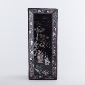 A Chinese MOP-inlaid black lacquer 'scholar' incense tray, 16th/17th century
