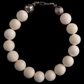 A Chinese white coral bracelet
