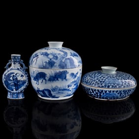 Three Chinese blue and white porcelain items, 19th century