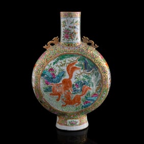 A Chinese Kwon-glazed moonflask, 19th century