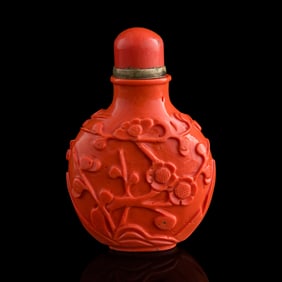 A Chinese Peking glass imitating coral snuff bottle, early 19th century