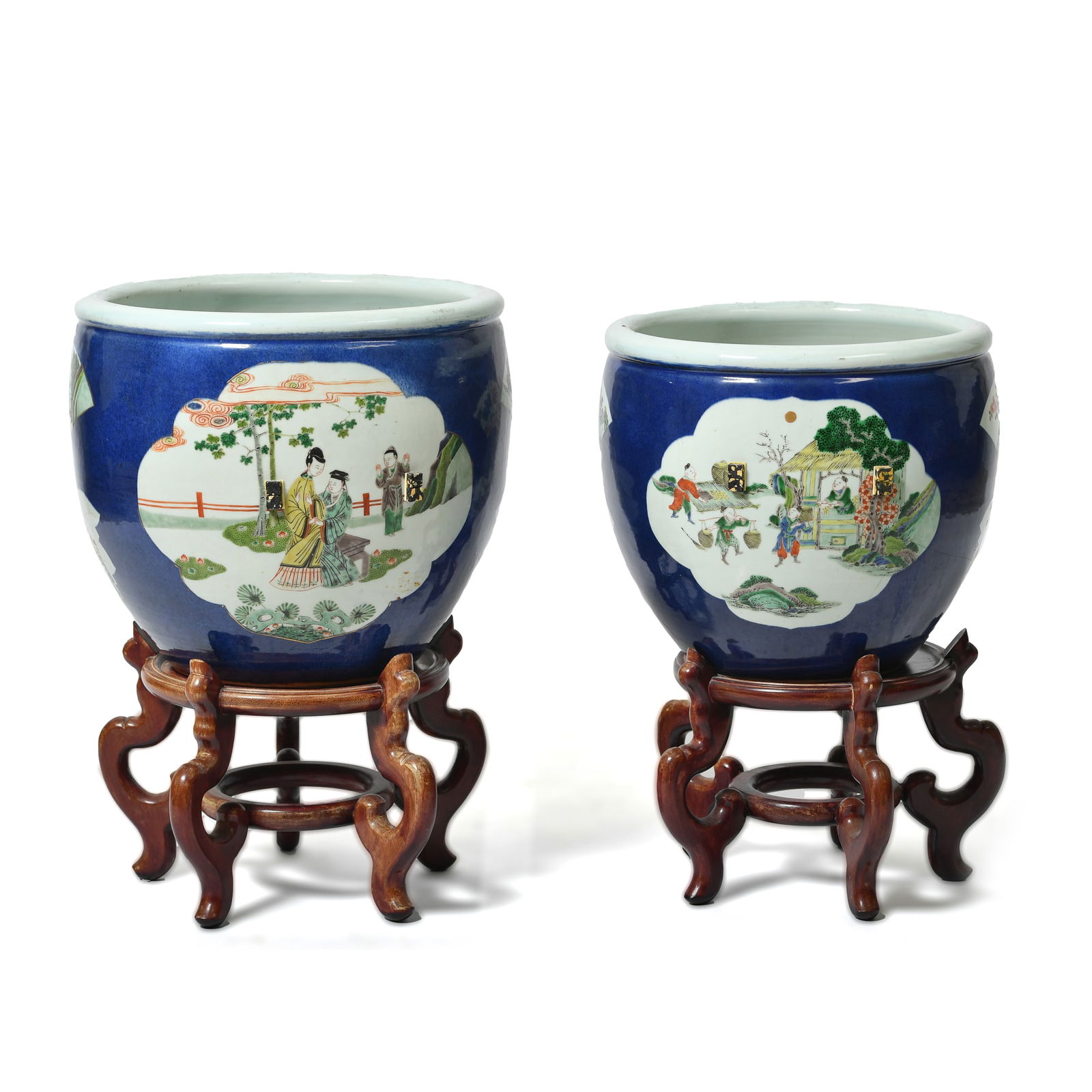 A pair of Chinese powder blue and wucai jars, 19th century (1 of 8)