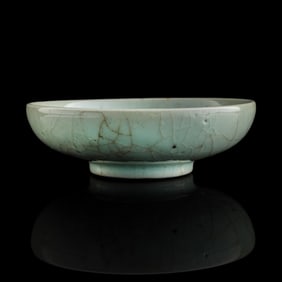 A Chinese Ru-type glazed plate, Ming dynasty