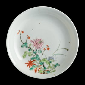 A Chinese famille rose 'floral' plate, Guangxu period, Qing dynasty