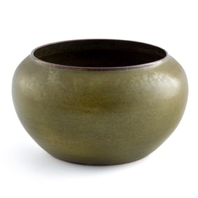 A Chinese tea-dust-glazed brush washer, early 19th century
