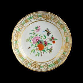 A Chinese export famille rose plate, 18th/19th century