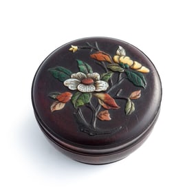 A Chinese huanghuali hardstone-inlaid incense box, late 18th century