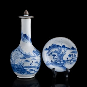 A Chinese blue and white lidded vase and a dish, 19th century