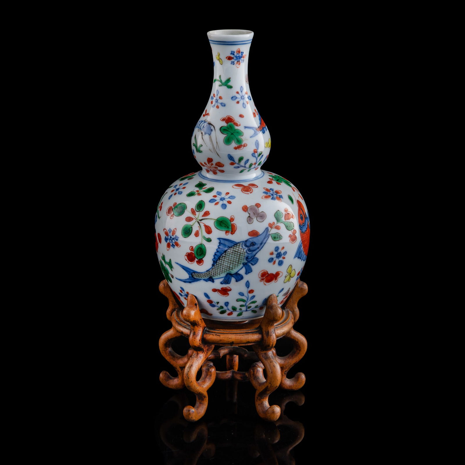 A Chinese blue and wucai 'fish and algae' gourd vase, late 19th century (1 of 10)